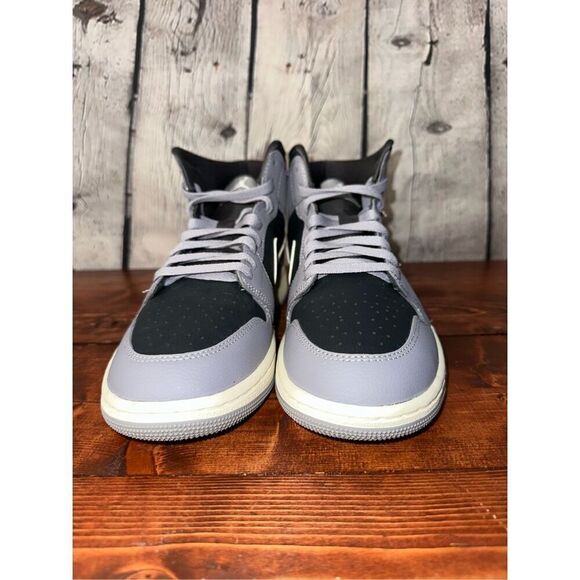 Air Jordan 1 Mid Cement Grey/ Anthracite/Sail Size 9.5 Women’s/ 8 Men’s Style BQ - Picture 3 of 8